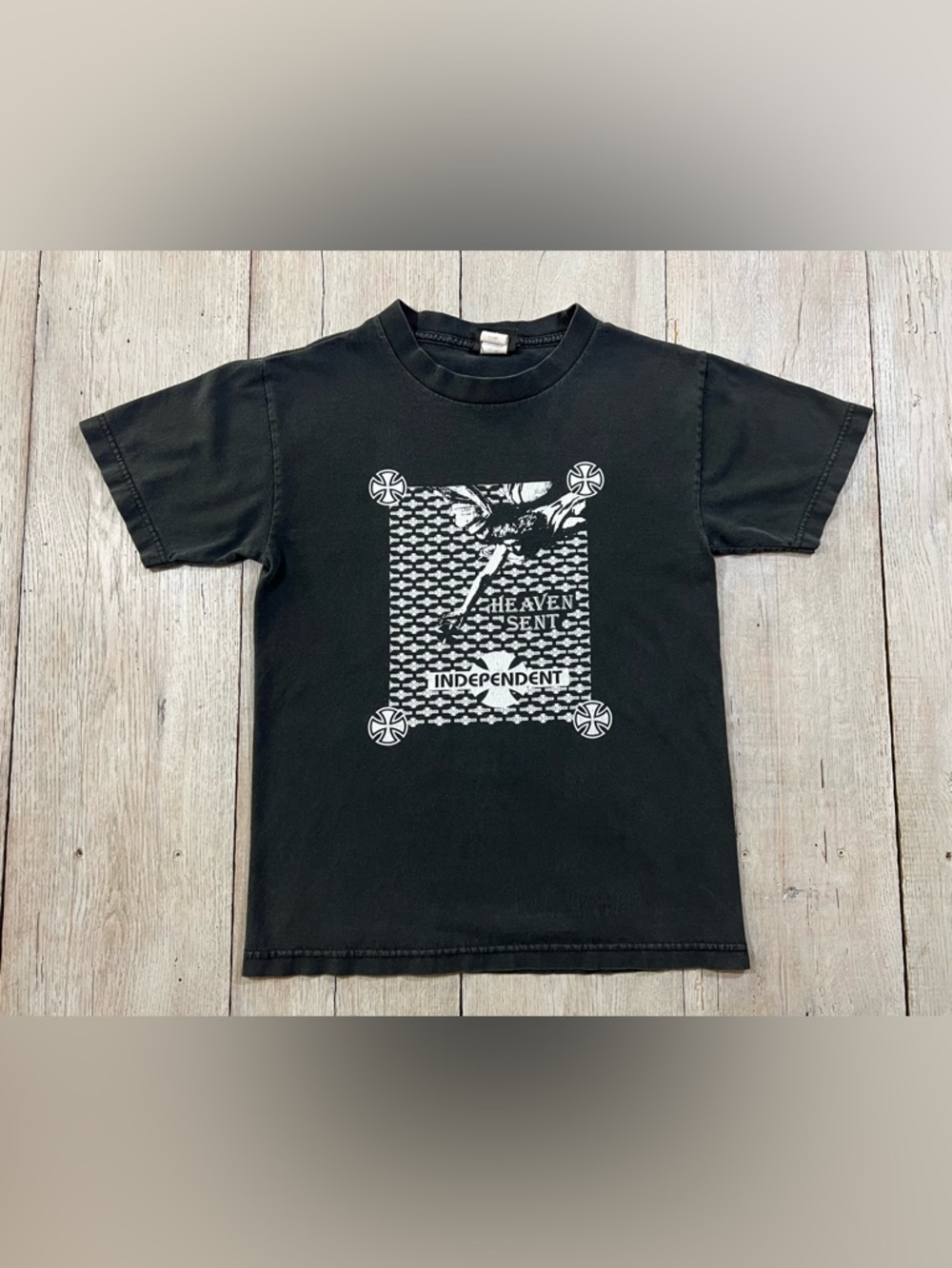 Independent Heaven Sent Faded Skate T-Shirt Size Small